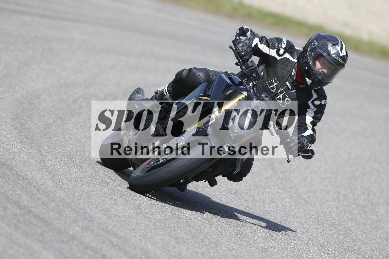 Archiv-2025/09 22.04.2025 Cornu Master School ADR/rot-rouge/12